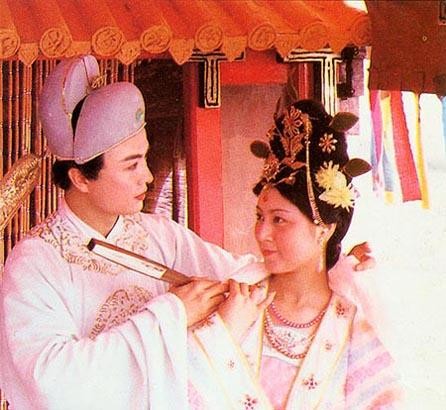 Trần Quang Nhụy và vợ (cha mẹ của Đường Tăng lúc còn sinh thời).